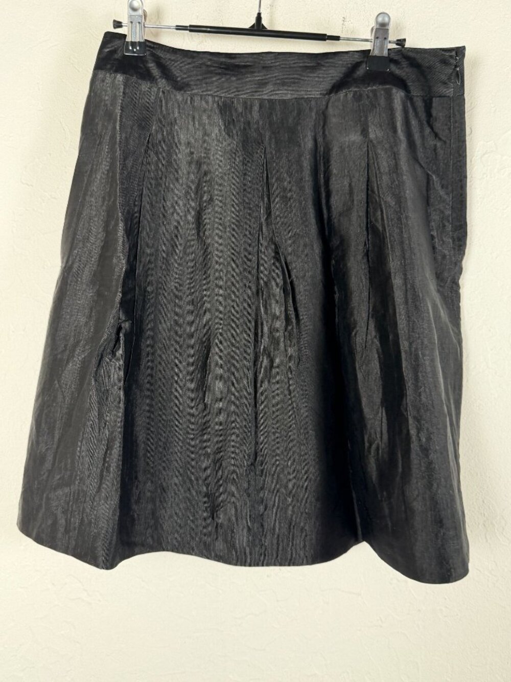 BCBGMAXAZRIA Kailin Pleated Skirt Black Box Pleat Metallic Sz 4 A-Line New $178